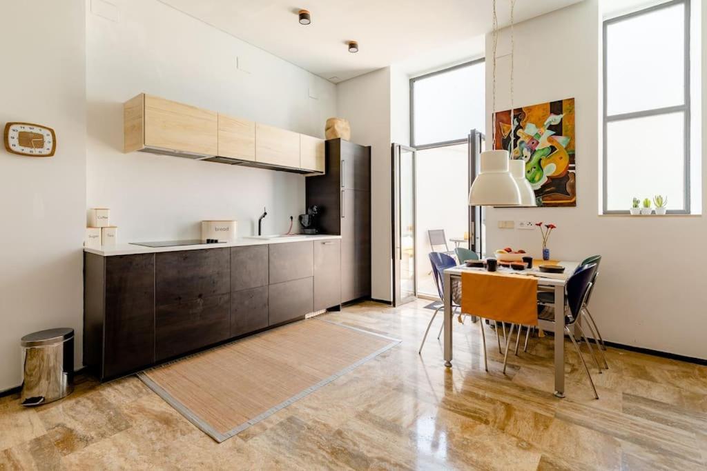 발렌시아 Cozy Loft Patio+Pool +Wifi 아파트 외부 사진
